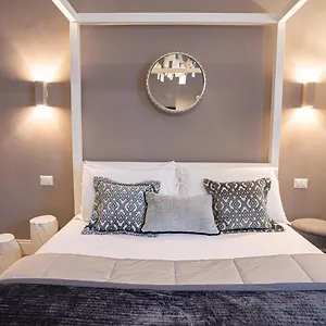 Cardilli Luxury ** Rome