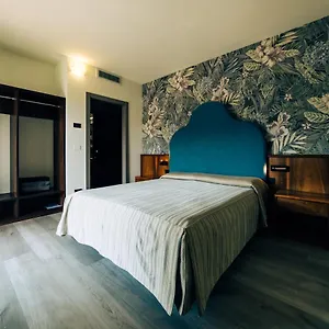 Continental Hotel Lovere